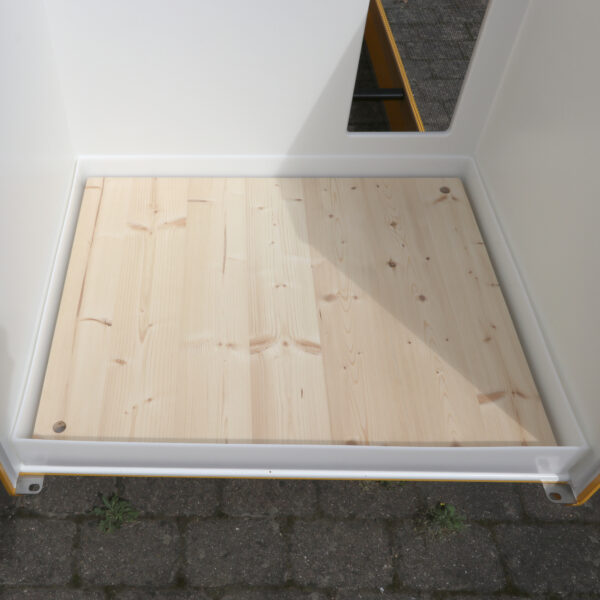 Holzplatte für STALLMACHER®-Kotwanne bei Wachtelhaltung
