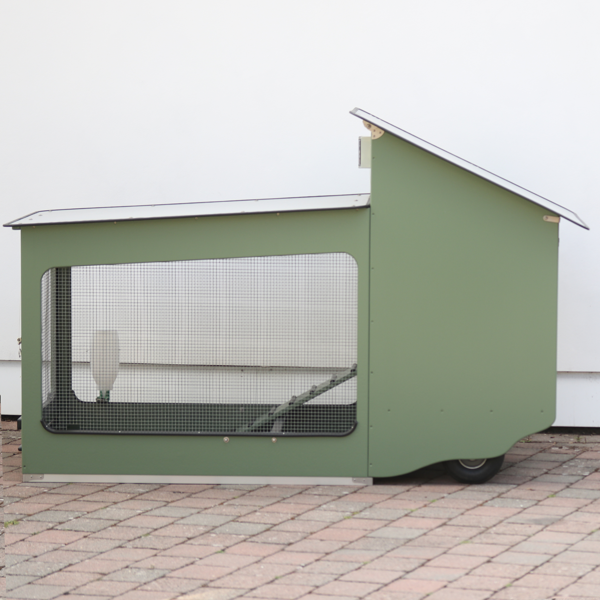 Gebrauchter Compact-Star-Max für Hühner, Resedagrün lackiert, Baujahr 2023, Test- und Erprobungsstall, mit Zubehör – Bild 2